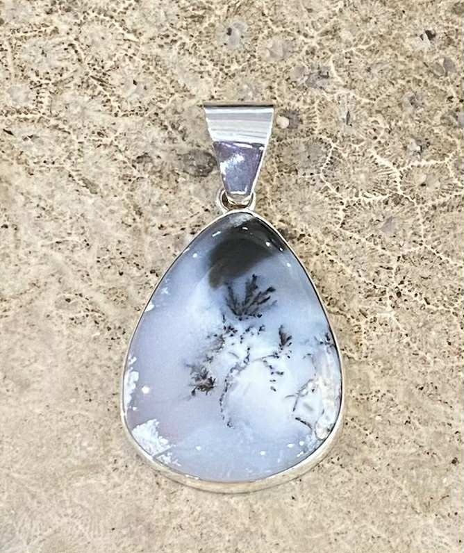 Dendritic Teardrop Pendant